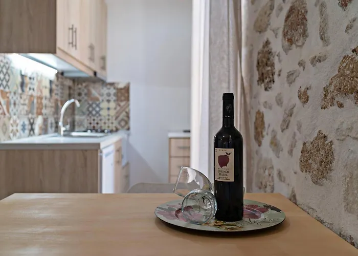 Melina In The Heart Of Old Town